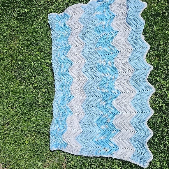 Hand Crafted Handmade Crochet Lacy Chevron Stitch Blue White Blanket Baby afghan - Picture 5 of 17